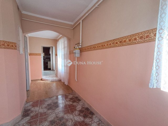 Eladó családi ház, Bocskaikerten 39 M Ft, 2 szobás