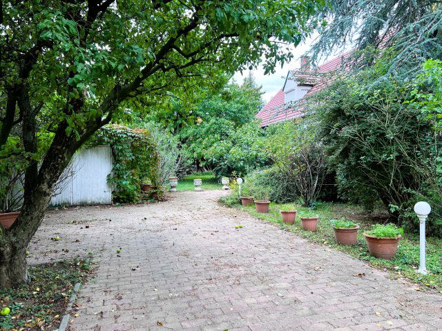 Eladó családi ház, Kővágóörsön 109 M Ft, 3+2 szobás