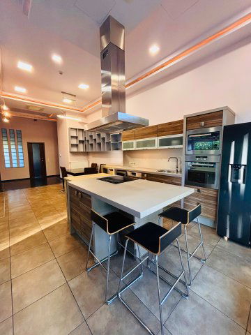 Eladó téglalakás, Budapesten, III. kerületben 240 M Ft, 4 szobás