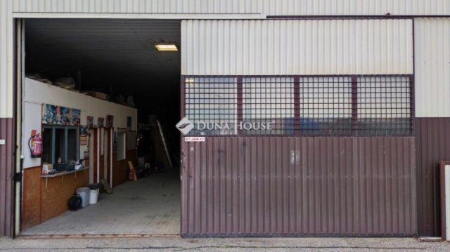 Kiadó ipari ingatlan, Felsőpakonyban 700 E Ft / hó