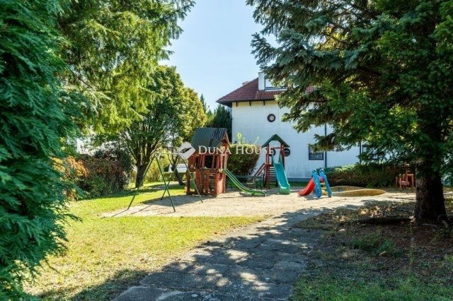 Eladó ikerház, Budapesten, II. kerületben 348 M Ft, 6 szobás