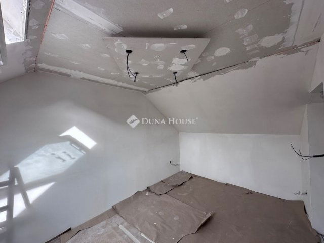 Eladó téglalakás, Hódmezővásárhelyen 65 M Ft, 4+1 szobás