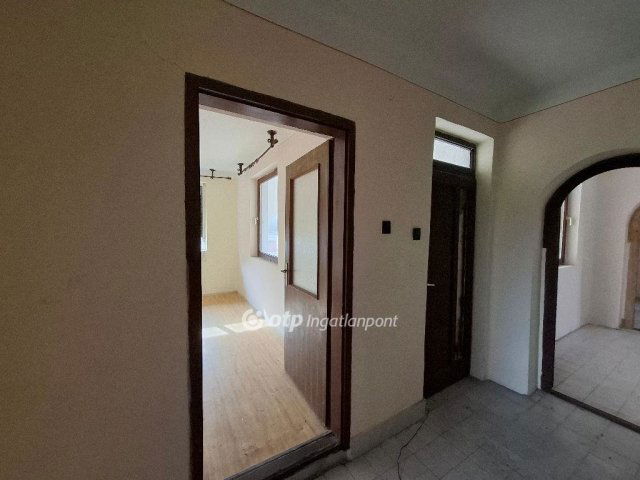 Eladó családi ház, Mezőcsáton 30 M Ft, 4 szobás