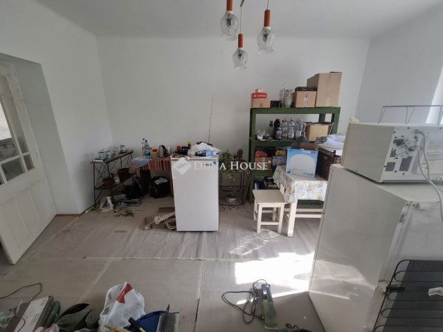 Eladó családi ház, Kiskunfélegyházán 42.2 M Ft, 2 szobás