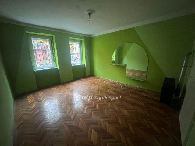 Eladó téglalakás, Szegeden 74.9 M Ft, 3 szobás