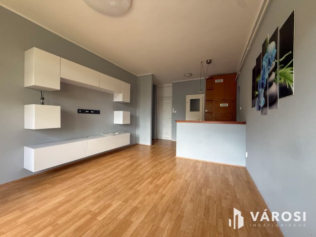 Kiadó téglalakás, albérlet, Salgótarjánban 120 E Ft / hó