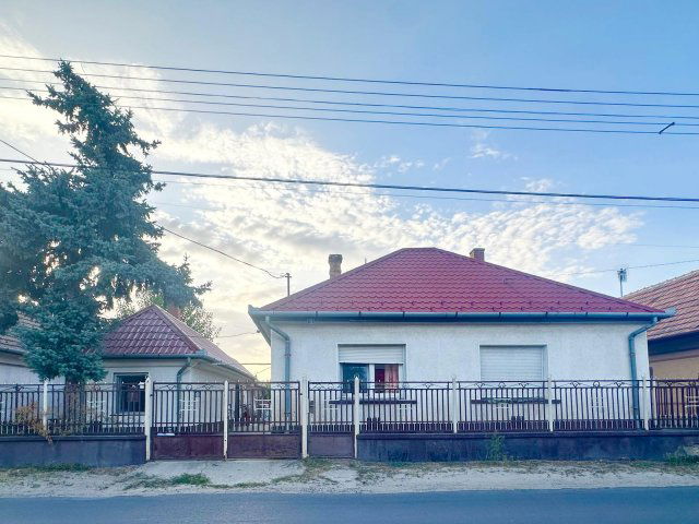 Eladó családi ház, Hernádon 39 M Ft, 3+1 szobás