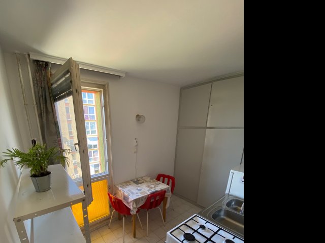 Kiadó panellakás, albérlet, Pécsett 65 E Ft / hó, 1 szobás
