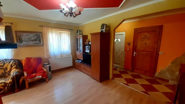 Eladó családi ház, Pilisen 79.9 M Ft, 5 szobás