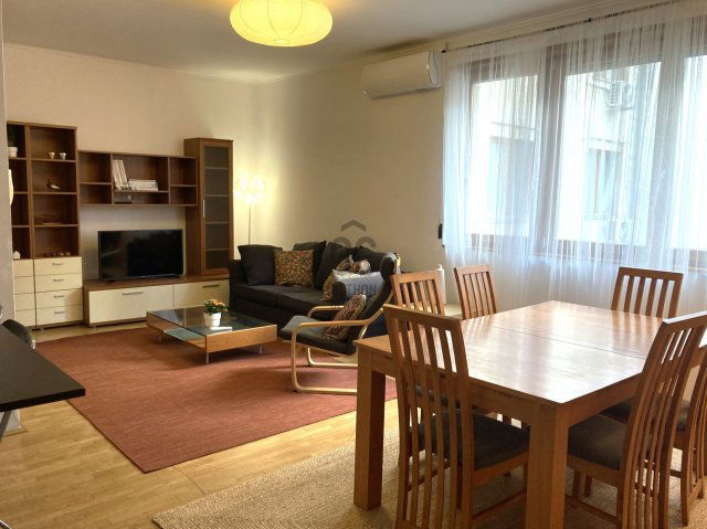 Eladó téglalakás, Budapesten, VII. kerületben, Kazinczy utcában