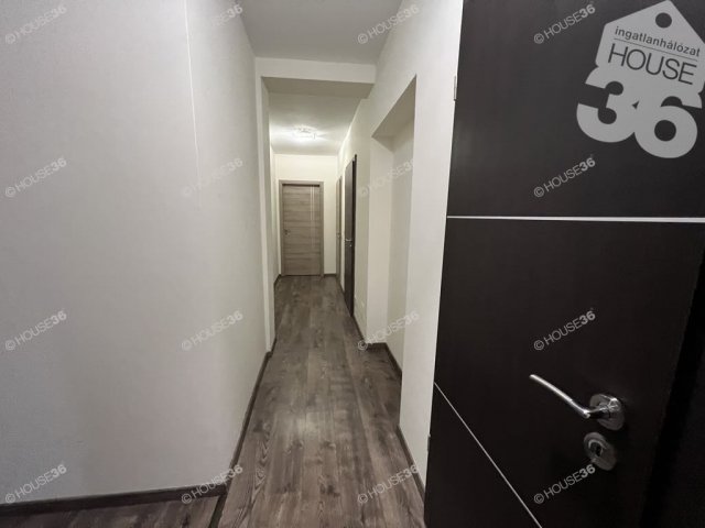 Eladó családi ház, Jakabszálláson 104.9 M Ft, 5 szobás