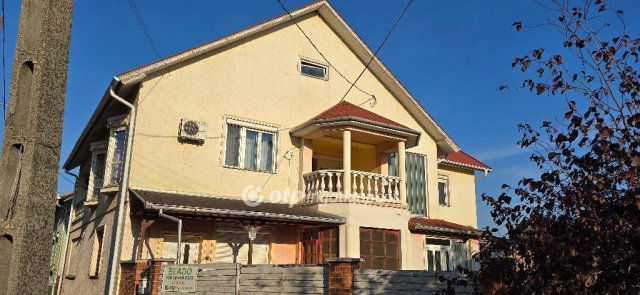 Eladó családi ház, Hajdúnánáson 66.9 M Ft, 6 szobás