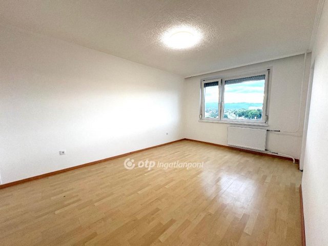 Kiadó panellakás, albérlet, Miskolcon 110 E Ft / hó, 2 szobás