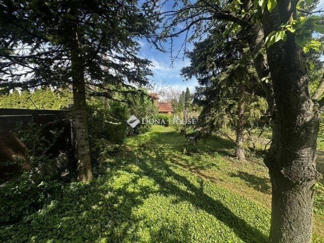 Eladó ikerház, Pécsett 75 M Ft, 3 szobás / költözzbe.hu