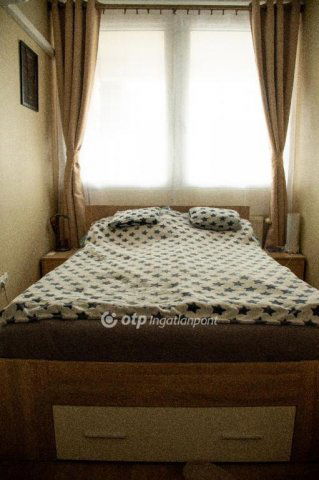 Eladó téglalakás, Mosonmagyaróváron 59.9 M Ft, 1+2 szobás