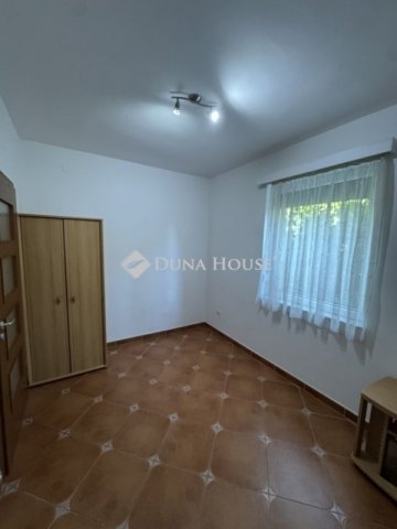 Eladó téglalakás, Budapesten, XVIII. kerületben 100 M Ft