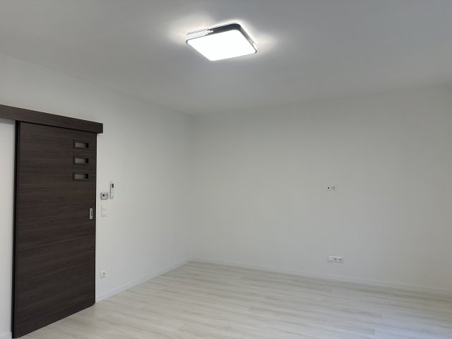 Eladó téglalakás, Gödöllőn 59.99 M Ft, 1 szobás