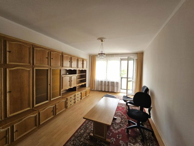 Kiadó panellakás, albérlet, Győrött 160 E Ft / hó, 2 szobás