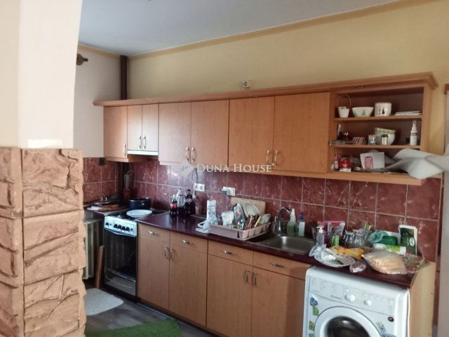 Eladó családi ház, Debrecenben 87 M Ft, 6 szobás