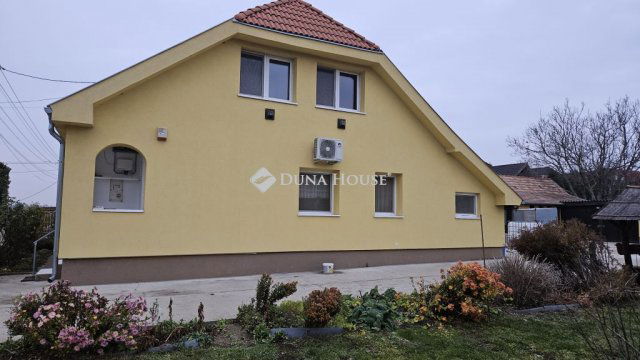 Eladó családi ház, Iváncsán 70 M Ft, 5 szobás