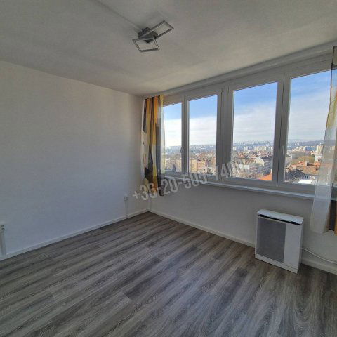 Eladó téglalakás, Miskolcon 32.9 M Ft, 3 szobás