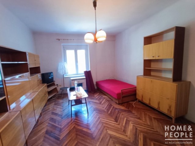 Eladó téglalakás, Szegeden 34.99 M Ft, 1 szobás