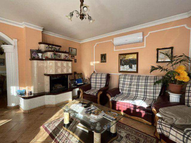 Eladó családi ház, Érden 230 M Ft, 5 szobás