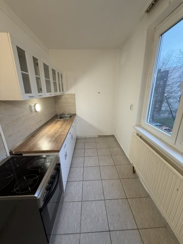 Eladó panellakás, Tatabányán 36.9 M Ft, 2 szobás