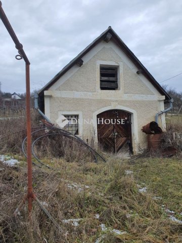 Eladó telek, Pécselyen 46 M Ft / költözzbe.hu