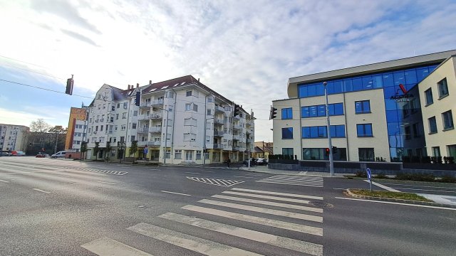 Kiadó téglalakás, albérlet, Debrecenben, Antall József utcában