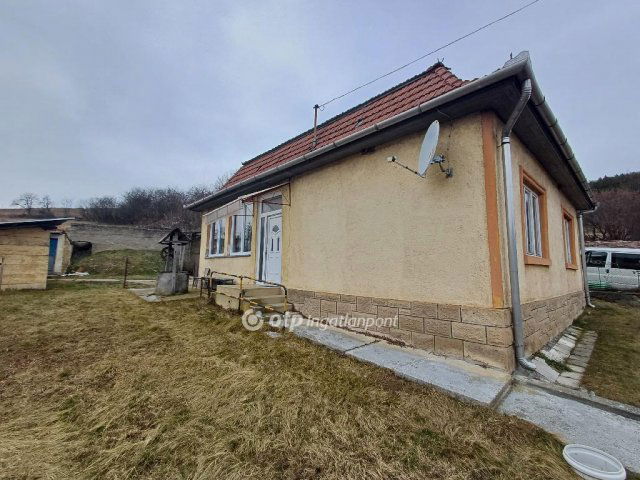 Eladó családi ház, Bükkszéken 23.9 M Ft, 2 szobás