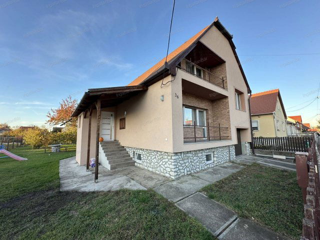 Eladó téglalakás, Mezőkövesden 69 M Ft, 5 szobás