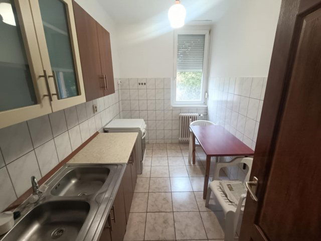 Eladó téglalakás, Tatabányán 42.5 M Ft, 2 szobás