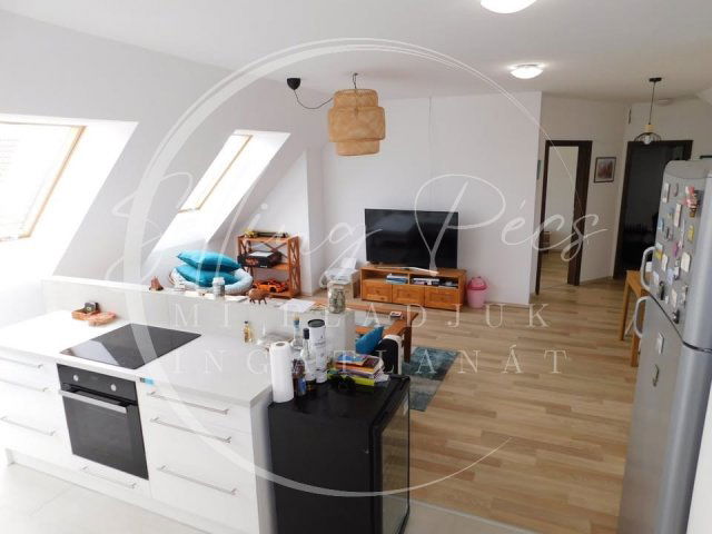 Eladó téglalakás, Pécsett 89.99 M Ft, 2 szobás
