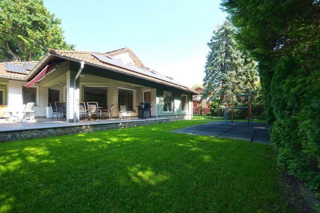 Eladó családi ház, Szentendrén 500 M Ft, 5 szobás