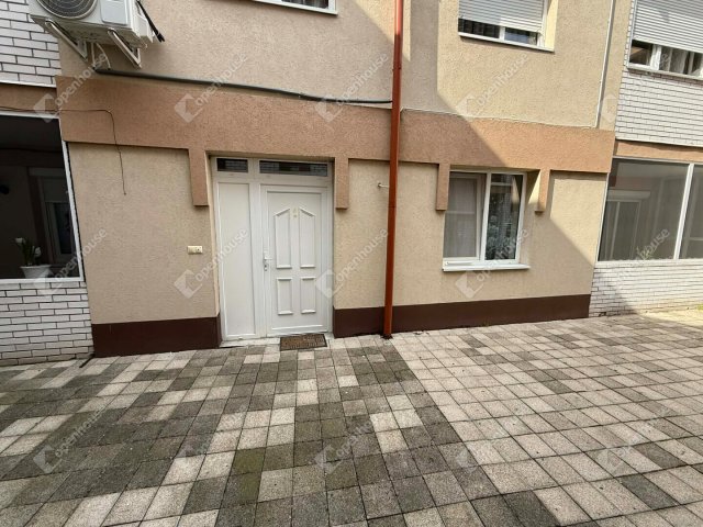 Eladó téglalakás, Monoron 55 M Ft, 1 szobás