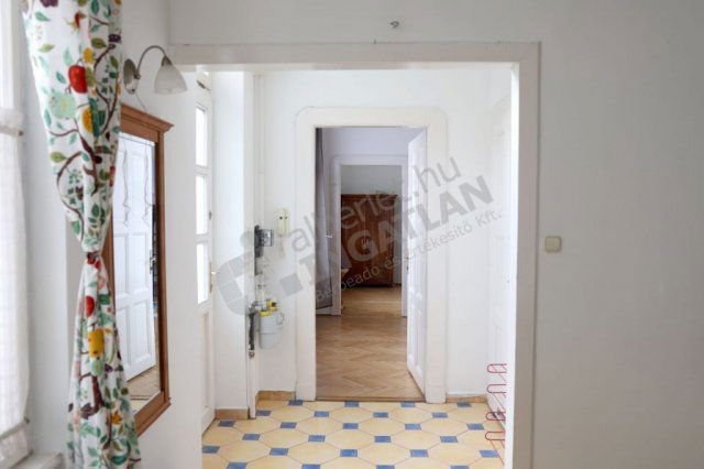 Kiadó téglalakás, albérlet, VI. kerületben, Király utcában