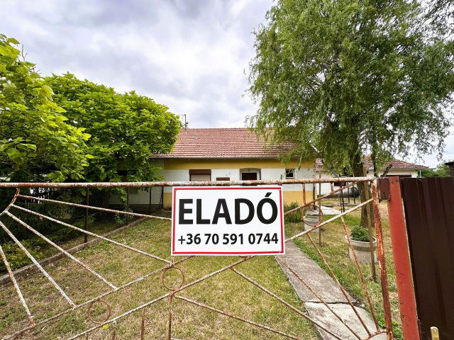 Eladó családi ház, Mezőkovácsházán 15.5 M Ft, 3 szobás