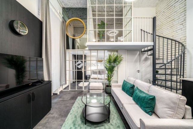 Eladó téglalakás, Budapesten, VI. kerületben 180 M Ft, 5 szobás