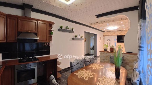 Eladó családi ház, Bogácson 25 M Ft, 2 szobás