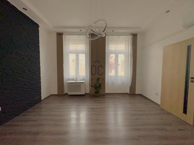 Eladó téglalakás, Budapesten, XVIII. kerületben 78.9 M Ft