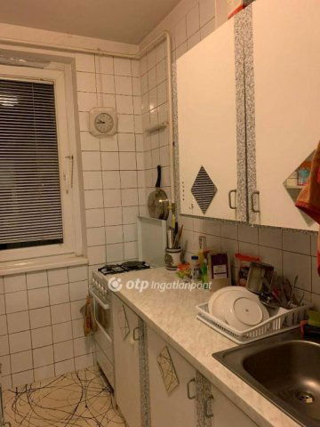 Eladó panellakás, Budapesten, III. kerületben 64.9 M Ft