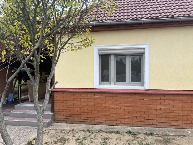 Eladó családi ház, Gödöllőn 87.99 M Ft, 4 szobás