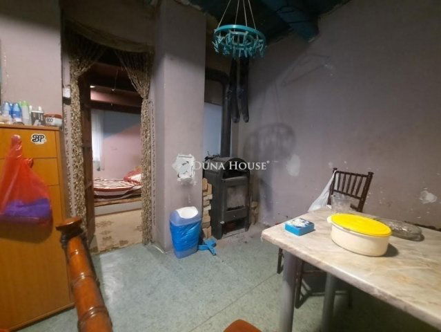 Eladó családi ház, Sülysápon 31.9 M Ft, 2 szobás