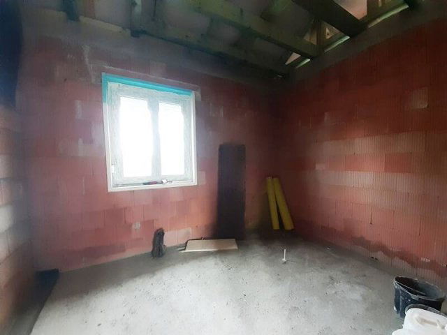 Eladó családi ház, Nagytarcsán 114.9 M Ft, 5 szobás