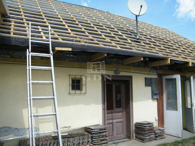 Eladó családi ház, Piliscsabán 44 M Ft, 3 szobás