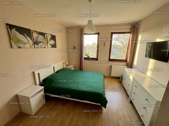 Eladó téglalakás, Gödön 89.9 M Ft, 2 szobás