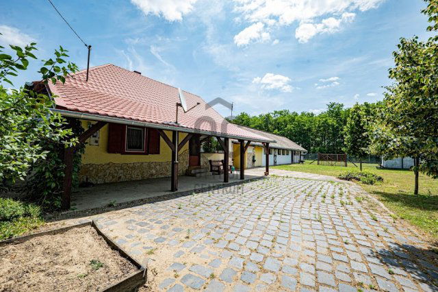 Eladó családi ház, Németkéren 26 M Ft, 2 szobás