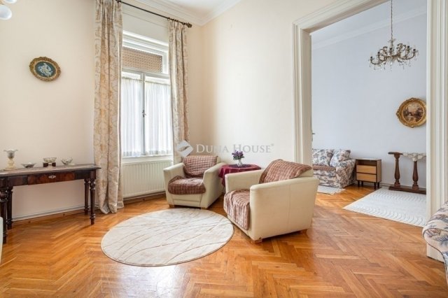 Eladó téglalakás, Budapesten, V. kerületben 134.999 M Ft