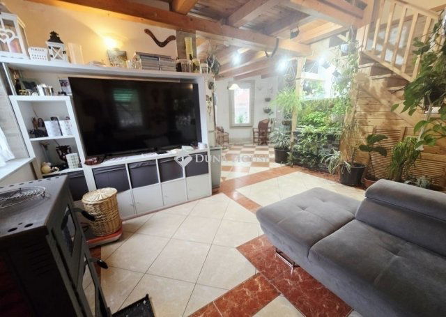 Eladó ikerház, Szigetszentmiklóson 94.9 M Ft, 4 szobás